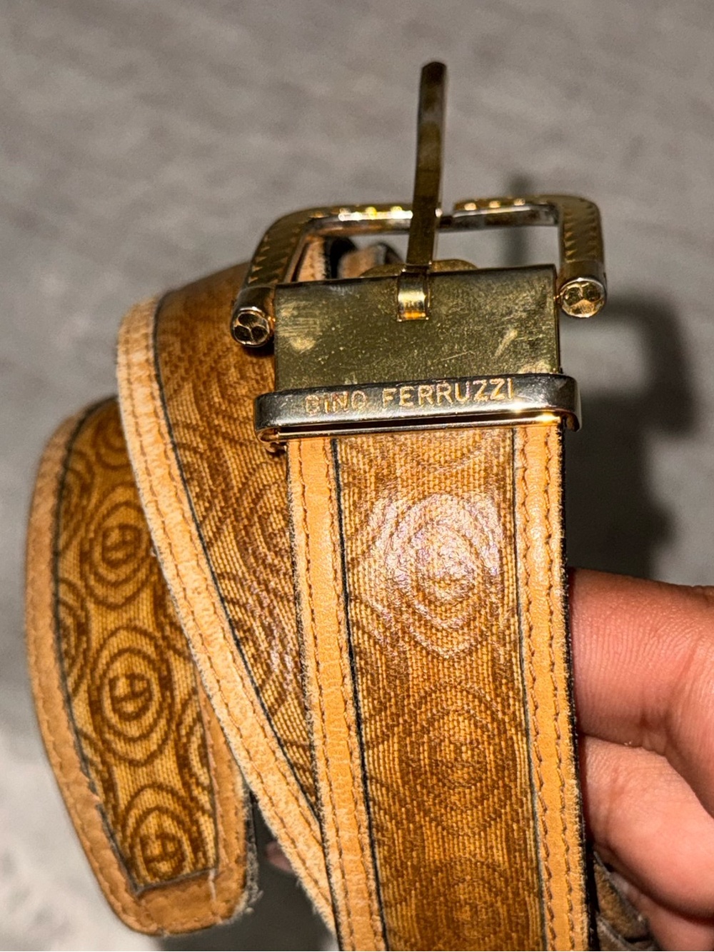 Vintage GINO FERRUZZI Leather Women’s Belt with Gold Buckle